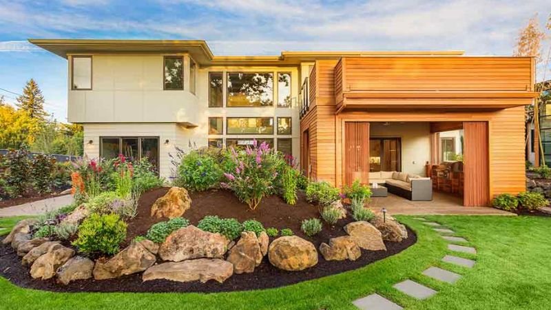 9 Low-Maintenance Front Yard Landscaping Ideas